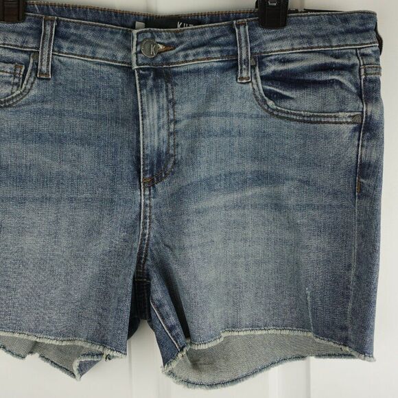New Kut from the Kloth Gidget Mid-Rise Raw Hem Jean Shorts size 12 - Picture 5 of 13